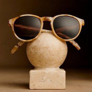 Sezane | Accessories | Nib Szane Penelope Sunglasses In  display picture 2